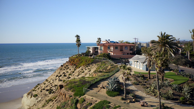 Northbound reveal shot of the shores of Solana Beach | Drone Video