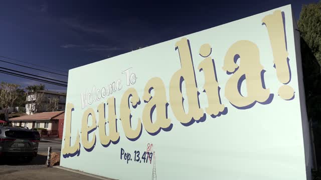 The downtown streets, homes and traffic at Leucadia.