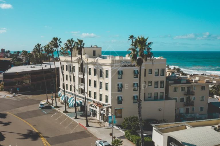 Aerial shot of The Grande Colonial Hotel in La Jolla on Prospect Street