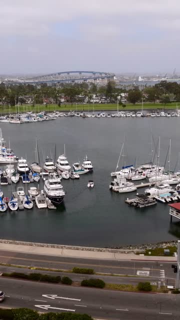 The Coronado Golf Course and Coronado Bridge on Glorietta Bay on a beaitiful Day | Vertical Drone Video – 5