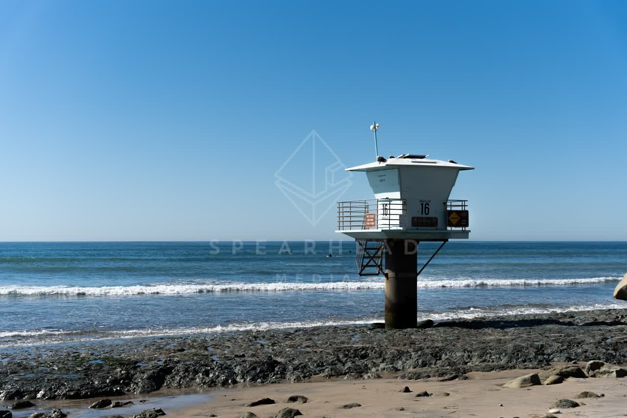 The beach, the surf and the ocean in Cardiff.