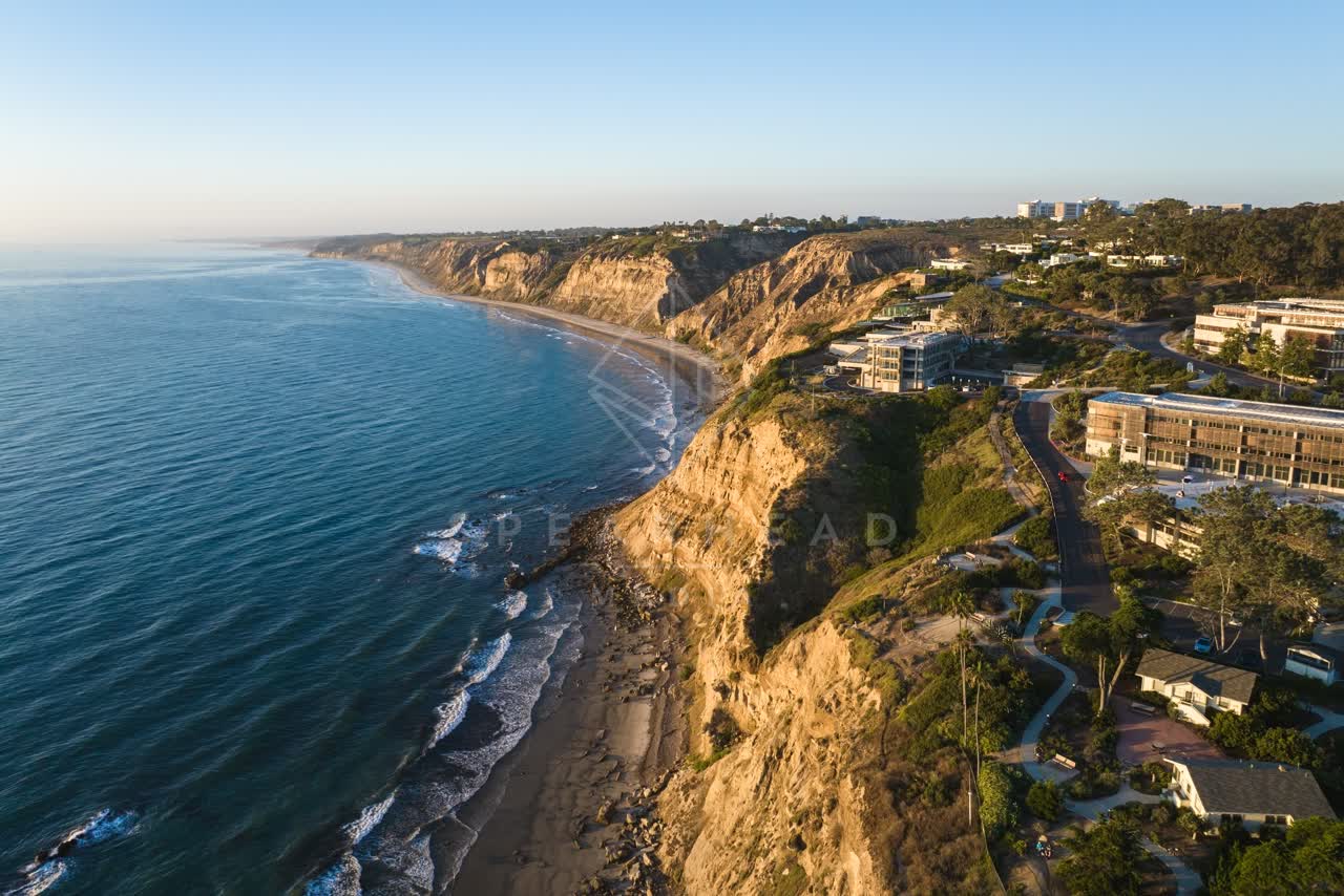 Aerial view of the cliffs, the ocean and homes at Black’s Beach.