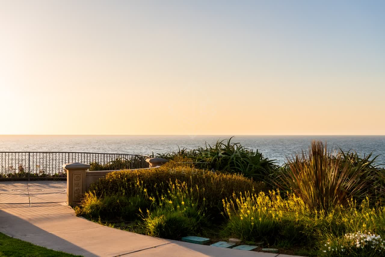 Elevated view of the cliffs, the ocean and open country in Encinitas.