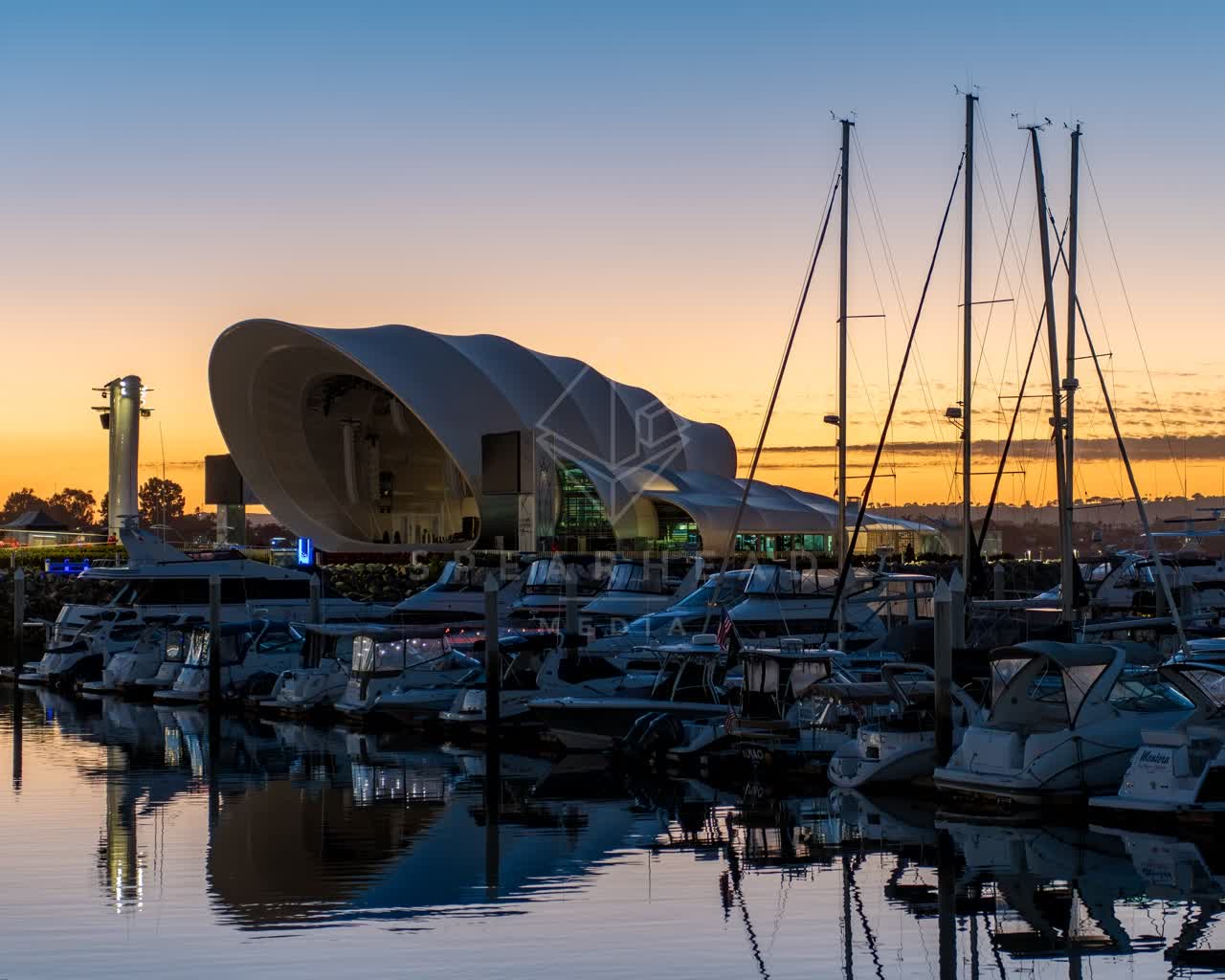 The harbor, boats and the bay at Embarcadero.
