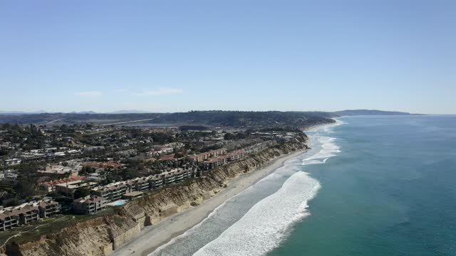 Aerial view of the cliffs, the ocean and homes in Solana Beach.