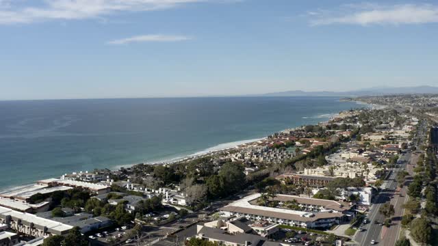 Aerial view of the cliffs, the ocean and homes in Solana Beach.