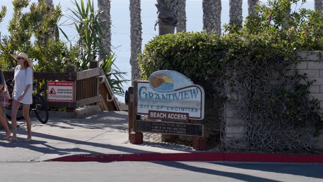 Sunny Day at Grandview Beach in Leucadia Encinitas | Video