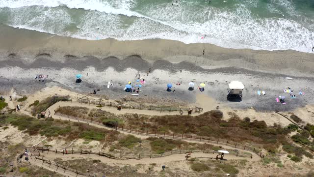 Aerial shot of Beacon’s Beach in Leucadia Encinitas | Video – 2