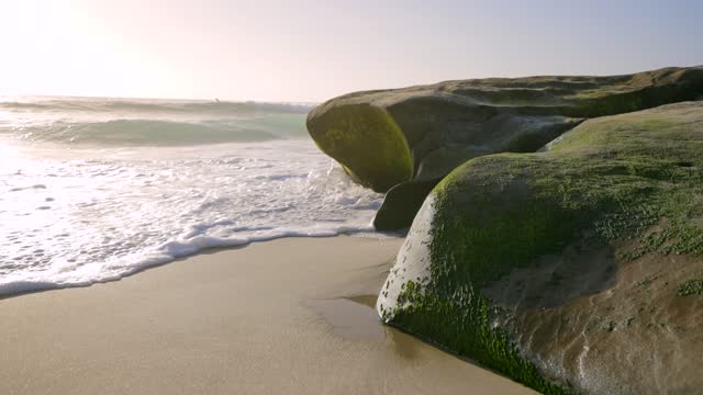 Windansea Beach in La Jolla San Diego | Video – 1