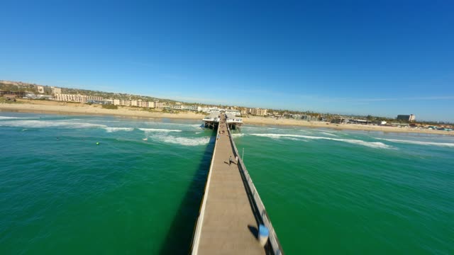 Pacific Beach Palisades Park Law Street Beach and Crystal Pier on a sunny San Diego day | FPV Drone Video – 3