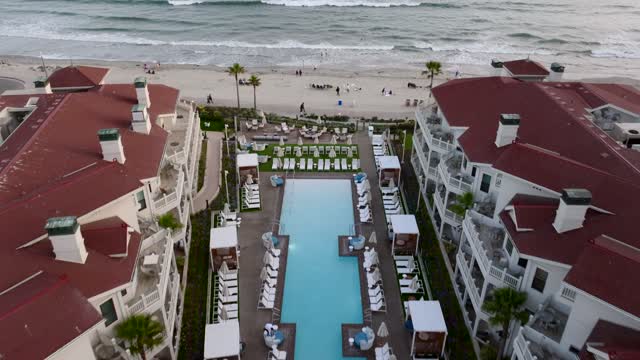 The Shore House at the Hotel Del Coronado in San Diego during sunset and twilight | Drone Video – 2